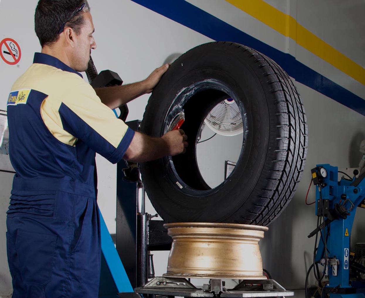 service-tire-mounting